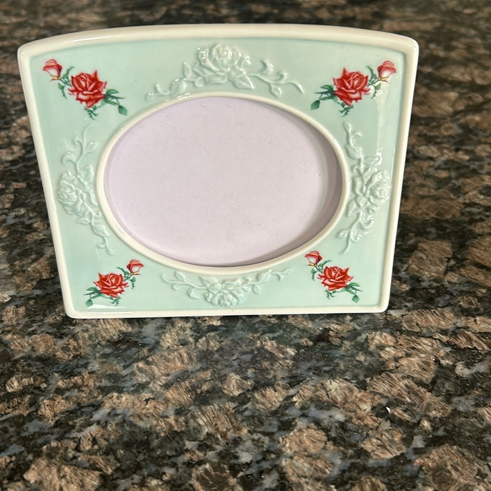 AVON VINTAGE BIRTHDAY GIFT 2007 PRESIDENTS CLUB PORCELAIN FRAME SET OF 3 NWT - Picture 5 of 6